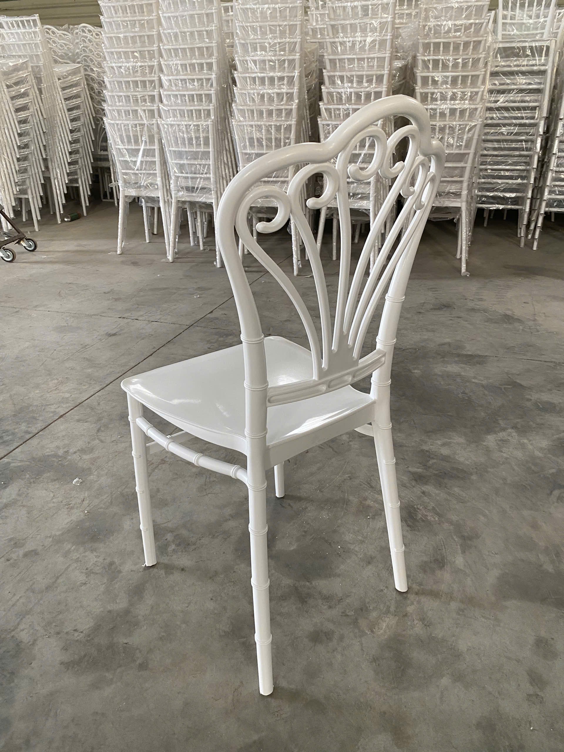 Ghế Vương Miện Queen thuộc danh mục ghế sự kiện 3