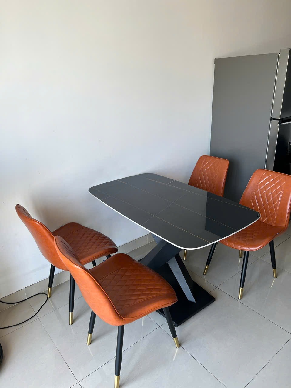Bàn Chân Chữ X Thẳng thuộc danh mục bàn ăn tại Nội Thất OSCAR 2
