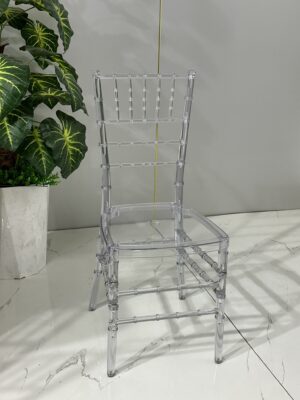 Ghế Nhựa Trong Suốt Chiavarris thuộc danh mục ghế sự kiện