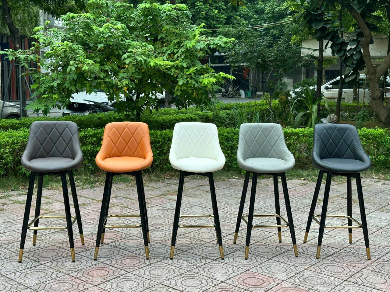 Ghế Bar Lozen Chân Cố Định thuộc danh mục ghế bar tại Nội Thất OSCAR 3