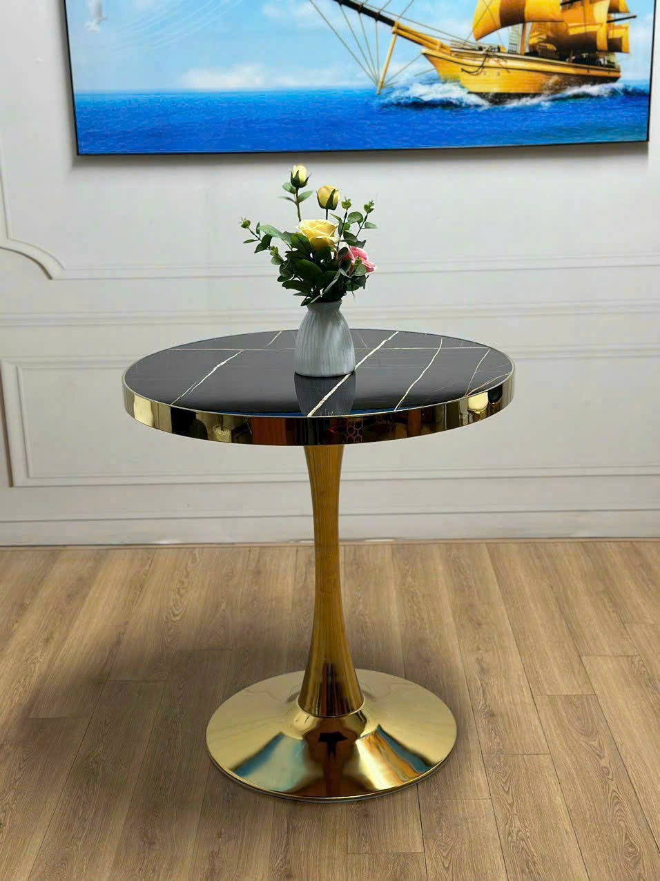 Bàn Tròn Chân Tulip Mạ Vàng, Mặt Đá Ceramic Có Viền thuộc danh mục bàn cafe 2