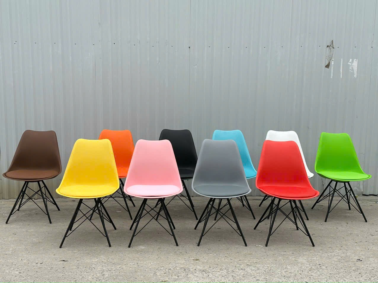 Ghế Nhựa Mặt Đệm thuộc danh mục Ghế Cafe của Nội Thất OSCAR 4